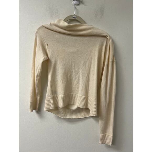 Halston White Sweater Sz XS - Picture 2 of 4